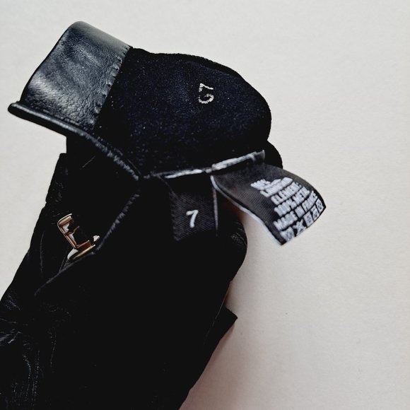 Chanel Lambskin Leather Black CC Quilted Fingerless Gloves Size 7 - Picture 8 of 12